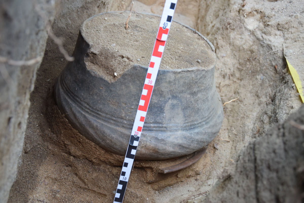 02.09.2024 Fund einer Urne aus der frühen Jungbronzezeit